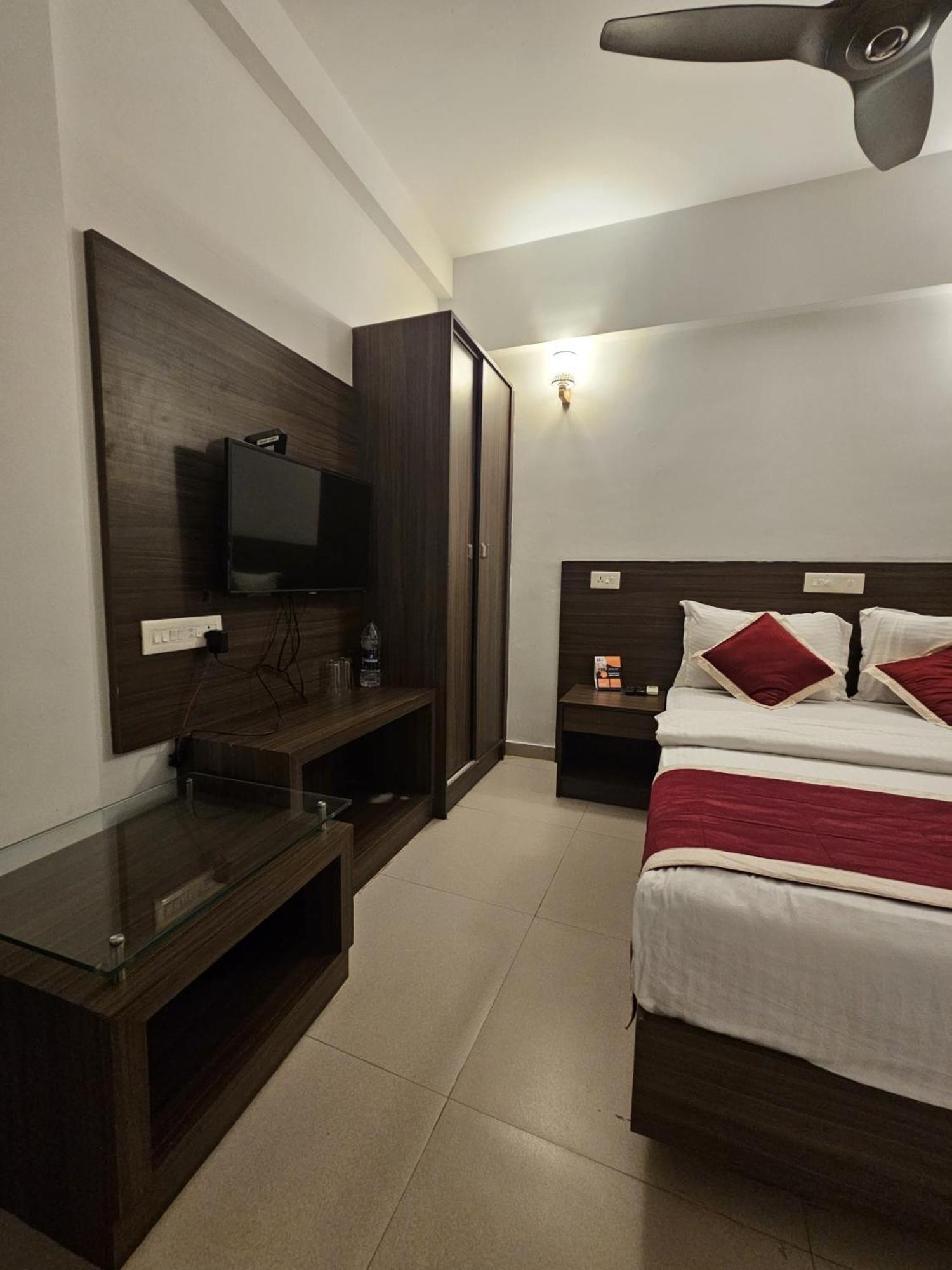 Four Squares Inn, Technopark Phase 3 Thiruvananthapuram Eksteriør billede